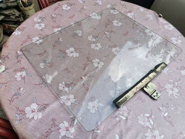 rolo zavesice za auto stakla: Staklo desnih prednjih vrata Lada 2101. Polovno, ocuvano. Skinuto sa — 11