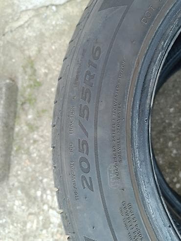 polovne miks prikolice: Prodajem 2 letnje gume Laufenn S Fit EQ + dimenzije 205/55 R16 — 4
