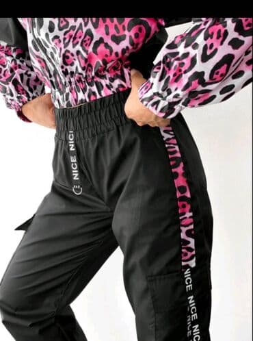 replay trenerke zenske: S m l
3500 din — 2