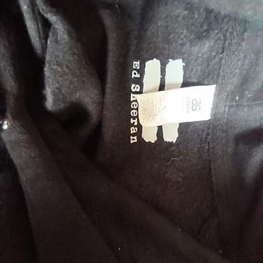 Suits: Crna dukserica s kapuljačom – Ed Sheeran Divide (÷) motiv - Boja — 3