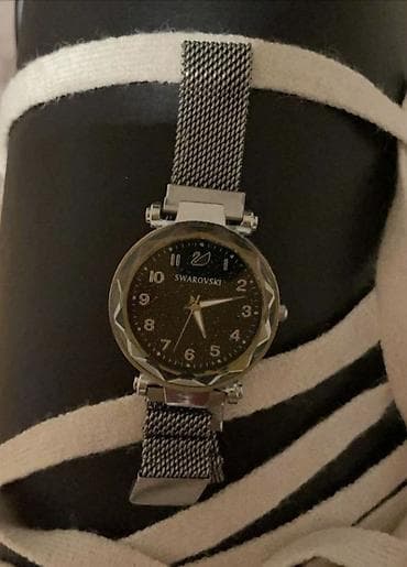 Swarovski ženski ručni sat - Elegantno kućište okruglog oblika sa na lalafo.rs Swarovski ženski ručni sat - Elegantno kućište okruglog oblika sa