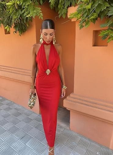 Haljine: 🔥Elegantna večernja haljina – model sa otvorenim leđima
✅2600 din — 1