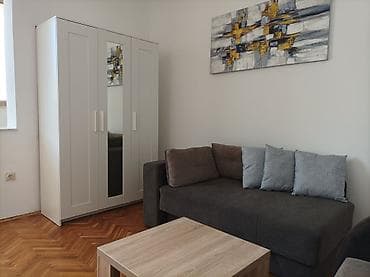 jeftine nekretnine beograd: Namešten jednosoban stan sa otvorenom kuhinjom i dnevnim boravkom. Sa — 4