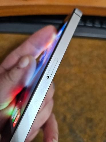 cena blutut slusalice: Apple iPhone SE – 16 GB telefon je potpuno ispravan sim free icloud — 4