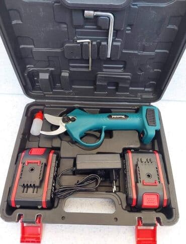 makita aku ručna testera 48v dve baterije: Makita Aku makaze za secenje i orevizanje 88V dve baterije 7900 din — 1