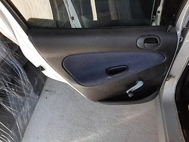 skorpion vranje: TAPACIR VRATA ZA PEUGEOT 206 | Tapaciri vrata kao novi za peugeot — 2