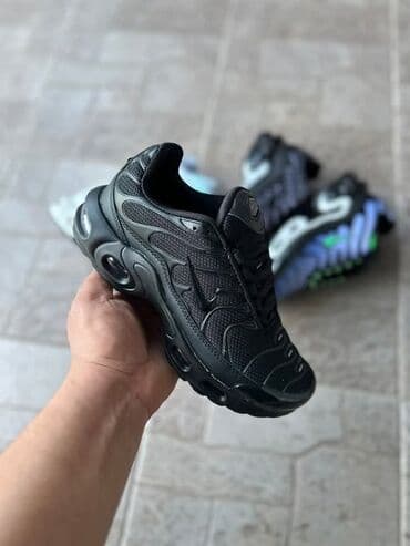 Women's Sneakers and athletic shoes: 41 — 6