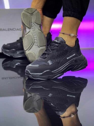 balenciaga triple s: Balenciaga, 37 — 1