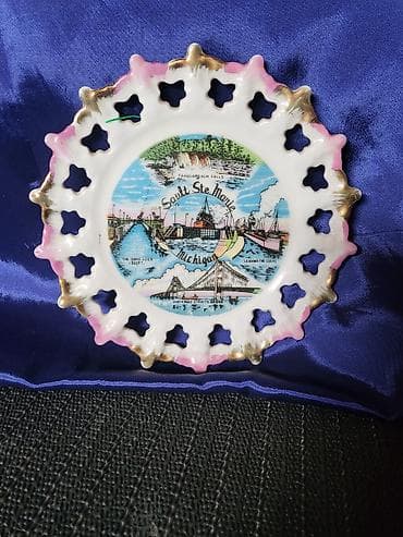 Rasveta: Tanjir nov za na zid, japanski porcelan iz 70ih. Micigen. Tanjir — 6