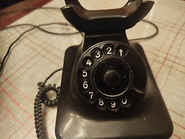 Stari retro Simens bakelitni telefon vintageRadi. Malo se slabije na lalafo.rs Stari retro Simens bakelitni telefon vintageRadi. Malo se slabije