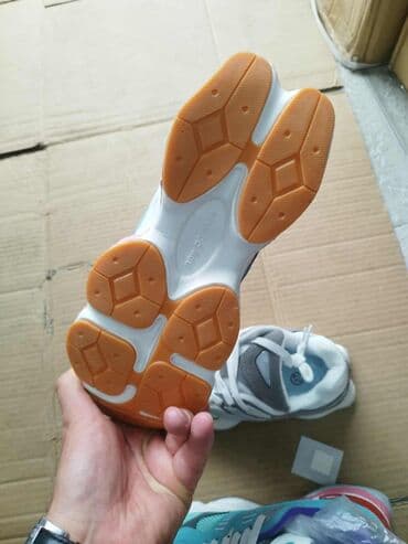 Women's Sneakers and athletic shoes: 38 — 5
