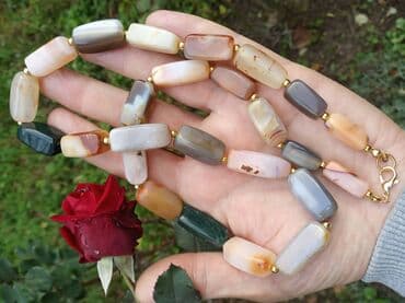 Ostali aksesoari: Ogrlica AHAT 6 Ogrlica od Ahata, poludragi kamen. Dužina-obim 73 cm — 2