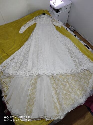 Personal Items: Vencanica mlecno bela velicina XS Duzina pozadi 2 metara, prednji deo — 7