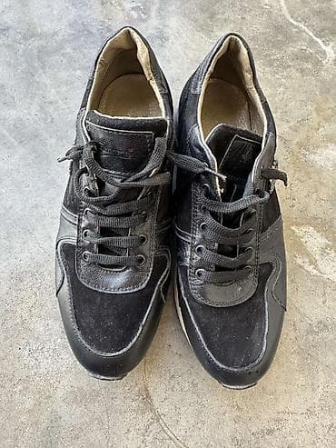 Men's Clothing: Dve vrste obuće: 1) Bele patike sa pertlama - Klasičan nizak model sa — 10