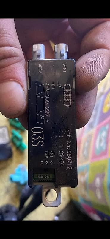 prekidac za sekvent plin: AUDI ELEKTRONIKA 4F9035225 | Audi vagen delovi 06******** — 1