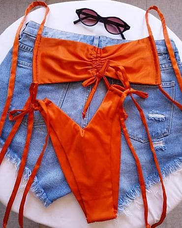 ogrtac za kupaci: Bikini set – narandžasti, sjajni materijal - Dvodijelni kupaći kostim — 2