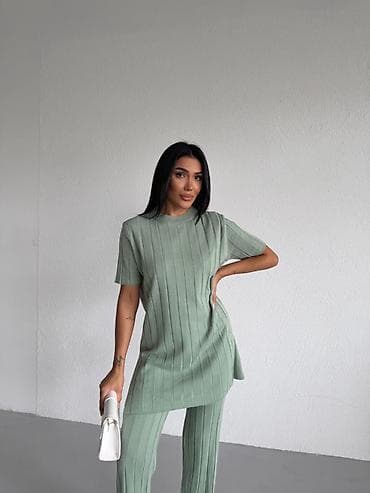 deadpool odelo: 🔥Vasi omiljeni kompleti 🔥Ponovo u prodaji od petka 🔝2800 din — 3