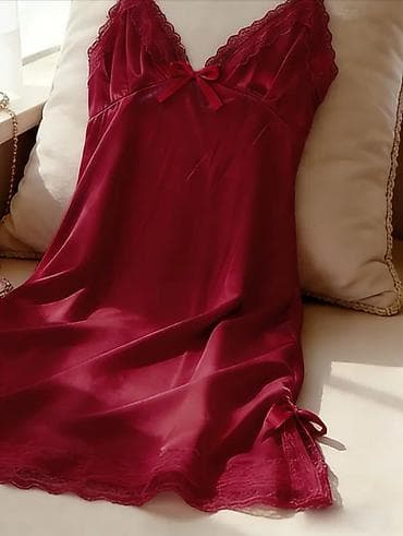 sorc m: Satenasta spavaćica/negliže u boji bordo vina - Materijal: glatki — 2