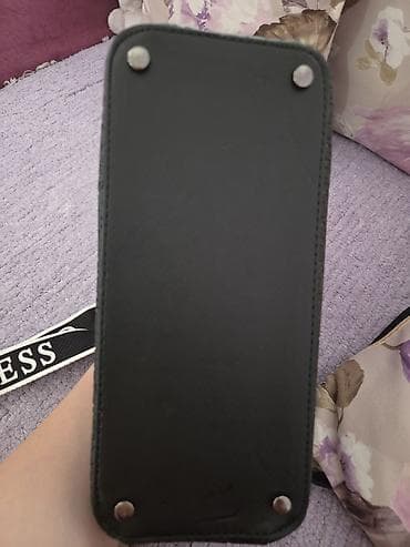 guess ogrlice leptir: GUESS ženska crossbody torba – crna - Materijal: veštačka koža sa — 7