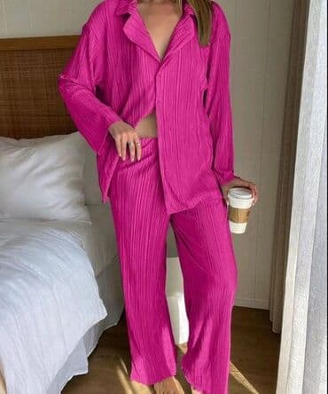 h m kompleti: Komplet 3000din
S m l — 3