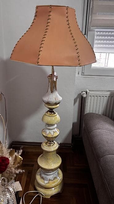 delizio kapsule za kafu: Podna stara lampa,retro estetika sa abažurom klasičnog — 2