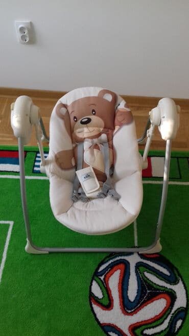Prodajem ljuljasku za bebe. Nova, samo otpakovana. Cena: 8000 dinara na lalafo.rs Prodajem ljuljasku za bebe. Nova, samo otpakovana. Cena: 8000 dinara