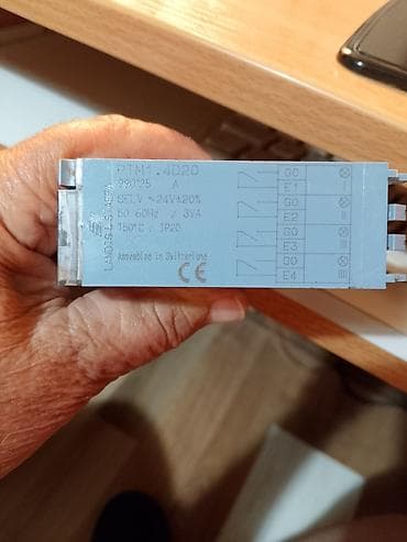 scott elektro: Landis & Staefa PTM1 4D20 – modul sa 4 digitalna izlaza - — 1