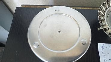 Glucometers: Kutija za igle . Može kao manji doboš za sterilizaciju kao sa slika — 10