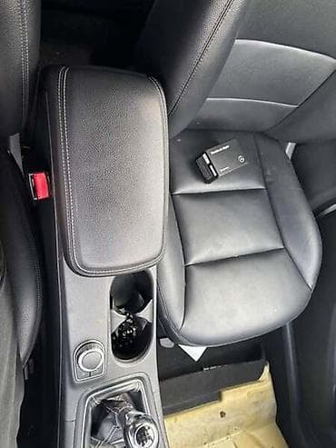 multimedija za kola: NASLON ZA RUKU W246 ZA MERCEDES BENZ B KLASA, B 150, B 160 . OD — 1