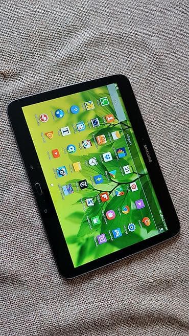 smartbook tablet: Samsung Galaxy Tab (serija Tab 4/Tab E izgled) – 10.1" Android tablet — 3
