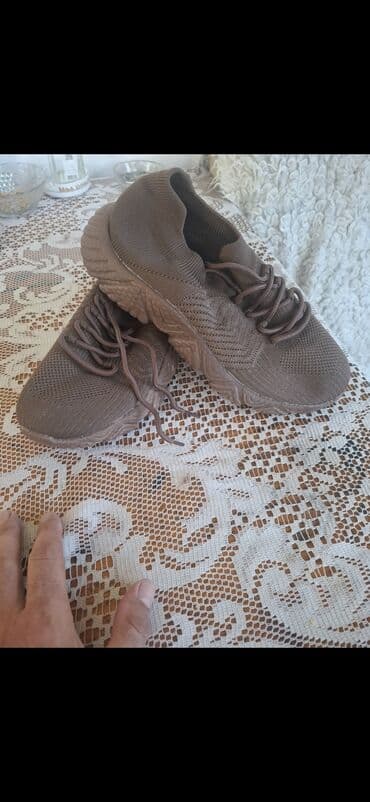 kompako obuca u novom sadu: Trainers, size - 42 — 1