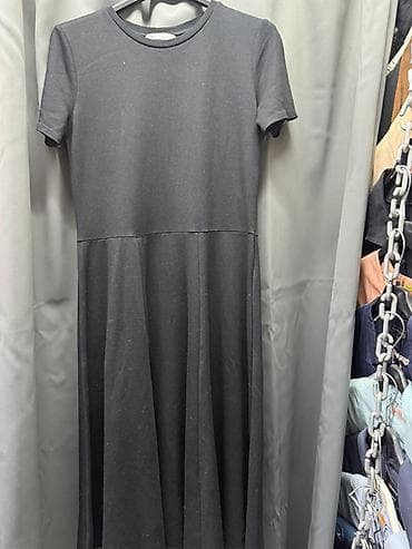 sandale crne: ZARA haljina – crna, kratkih rukava - Brend: ZARA s/M vel - Veličina — 1