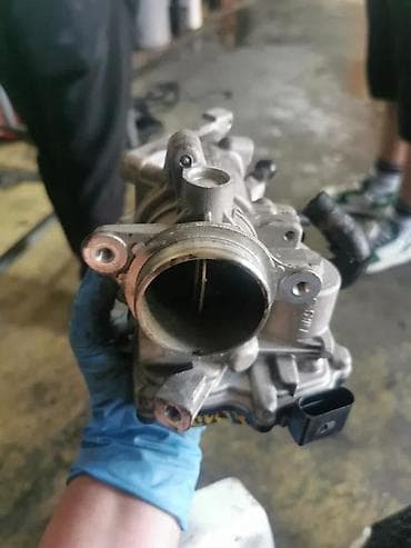 gedora za lambda sondu: KLAPNA GASA A5 8T. 04L128637A | klapna gasa — 3