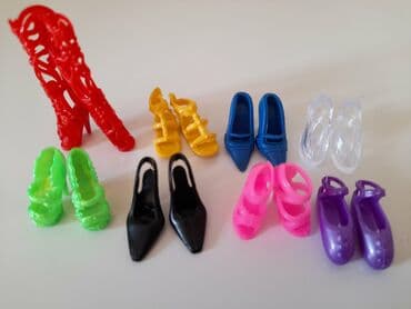 bele helanke za devojcice: 8 pari cipelica za lutke ili barbike.

Slanje poštom — 2