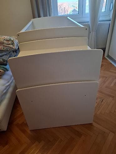 providne farmerke: Prodajem funkcionalan beli krevetac sa dušekom i komodom. Glavne — 2