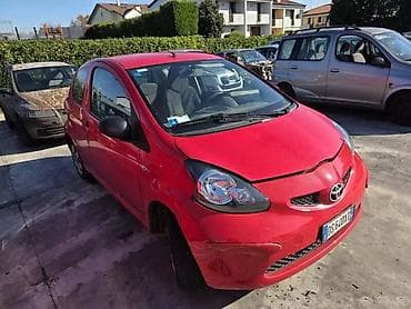 car used sale: TOYOTA AYGO 2010. GOD. - KOMPLETAN AUTO U DELOVIMA | Molba za — 1
