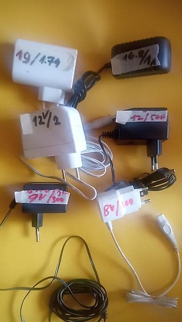 mali sporet na plin: Ispravljači/adapteri za različite uređaje - Ulaz: mrežni 220–240 V AC — 1
