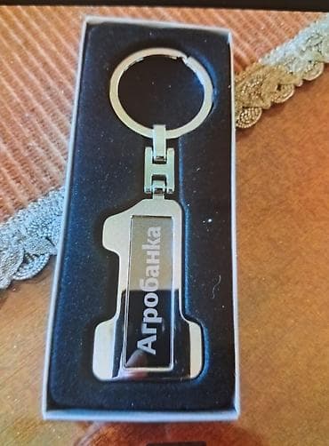 Belts: Color - Gold, New — 1