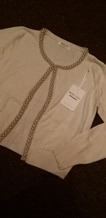 dzemper sa otvorenim ledjima: Kasmir dzemperici
1400! — 4