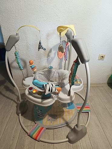 Kids' furniture: Prodajem Jumper u odlicnom stanju Placen pre 3 godine 16000, beba je — 2