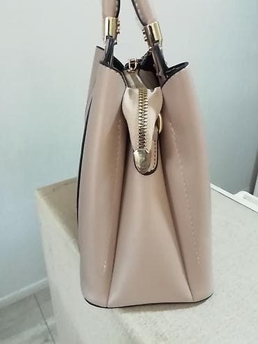 new yorker torbe za plazu: Prelepa bež tašna sa ukrasnim lančićem. Dužina 28 cm i visina 22cm — 5