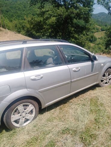 Teretna i poljoprivredna vozila: Chevrolet Nubira karavan – srebrna boja - Karoserija: karavan (5 — 3