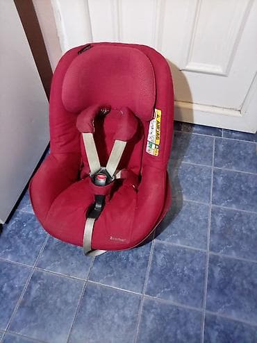 Auto-sedište za decu, bordo/crvene boje. - Model: Maxi-Cosi (etiketa