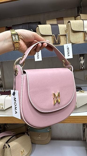 idealan poklon za decka: Ženska torba „MONA“ – polukružni crossbody/shoulder model - Dizajn — 9