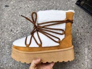 Ugg obuća: Ugg čizme, bоја - Crna, 37 — 2