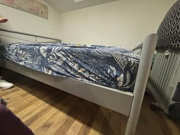 pepco tabure sivi: Metalni bračni krevet sa uzglavljem i uznožjem - Konstrukcija — 3