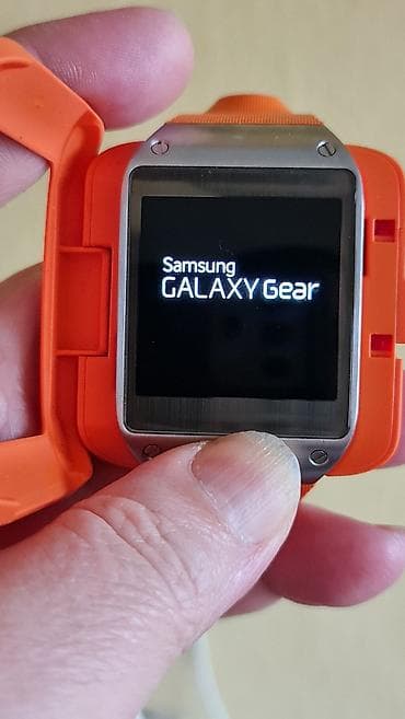 polovno telefoni: Samsung GALAXY Gear – pametni sat, narandžaste boje - Ekran — 1