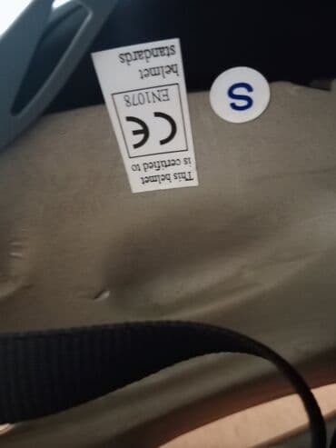 bicikle sa prednjim i zadnjim amortizerima: Helmet, For kids, Used — 4