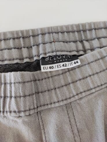 comma pantalone: Lagane letnje pantalone, sa elastinom.
Oko struka imaju lastis — 4