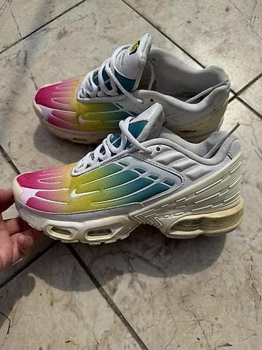 crne patike sa belim djonom muske: Nike Air Max Plus 3 (TN) patike – šifra modela CU. - Veličina: US 6.5 — 1